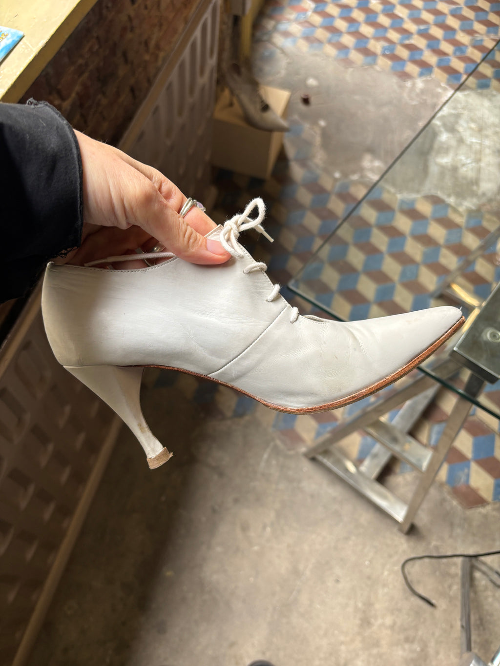 Claude Montana pour Stephane Kélian — Escarpins à lacets années 80, Taille 37