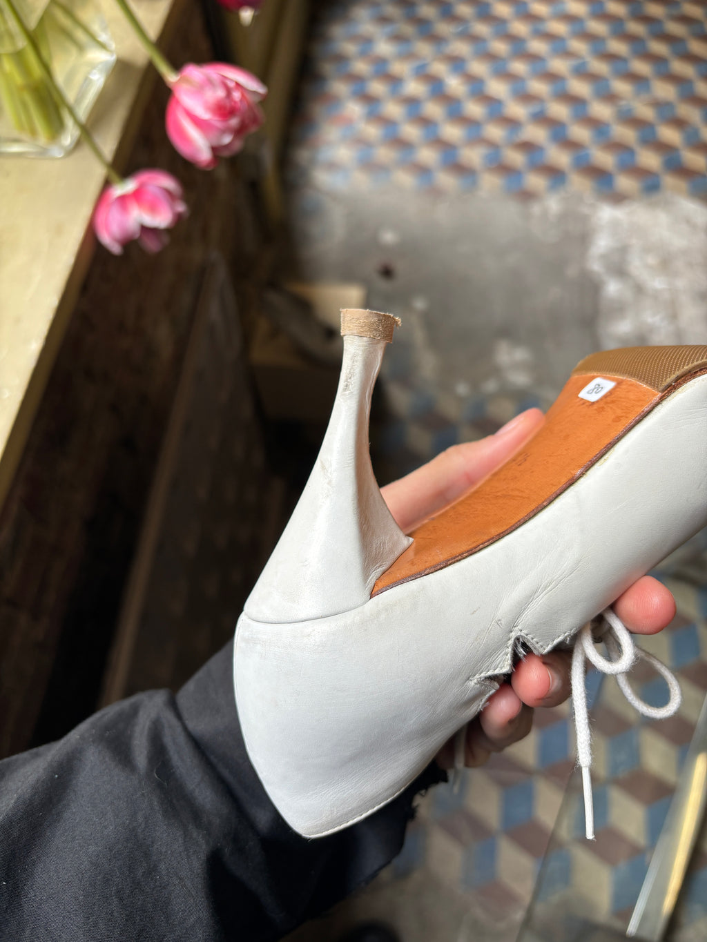 Claude Montana pour Stephane Kélian — Escarpins à lacets années 80, Taille 37