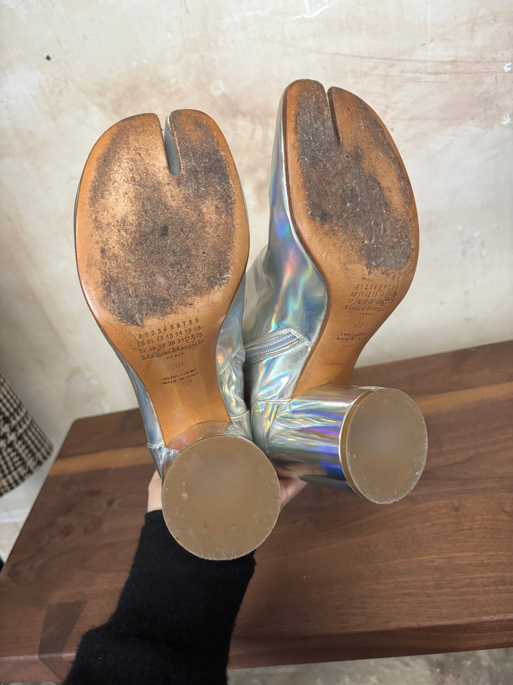 Maison Margiela — Bottines Tabi Holographiques Irisées FW2018, Taille 38